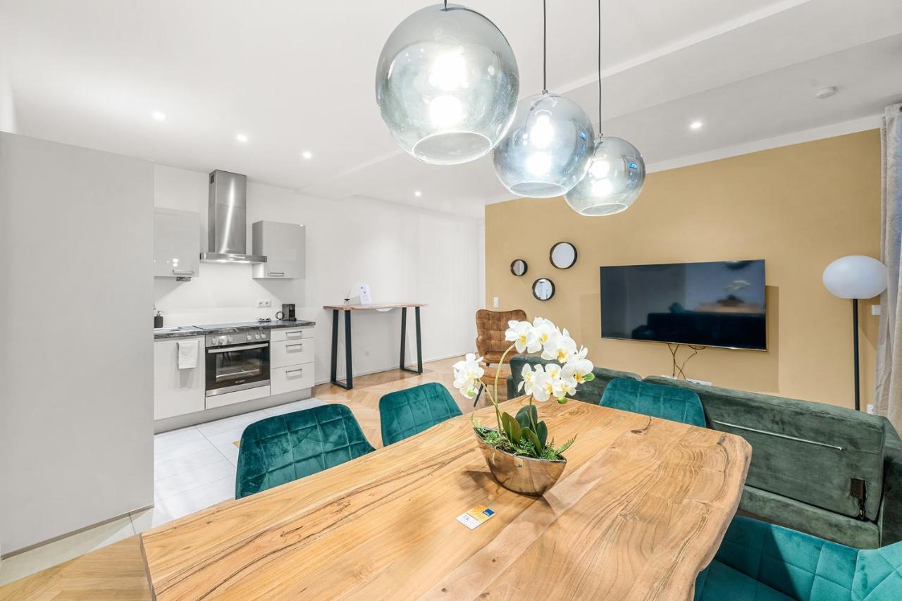 Vienna Chic Residences #Suite 12 ภายนอก รูปภาพ